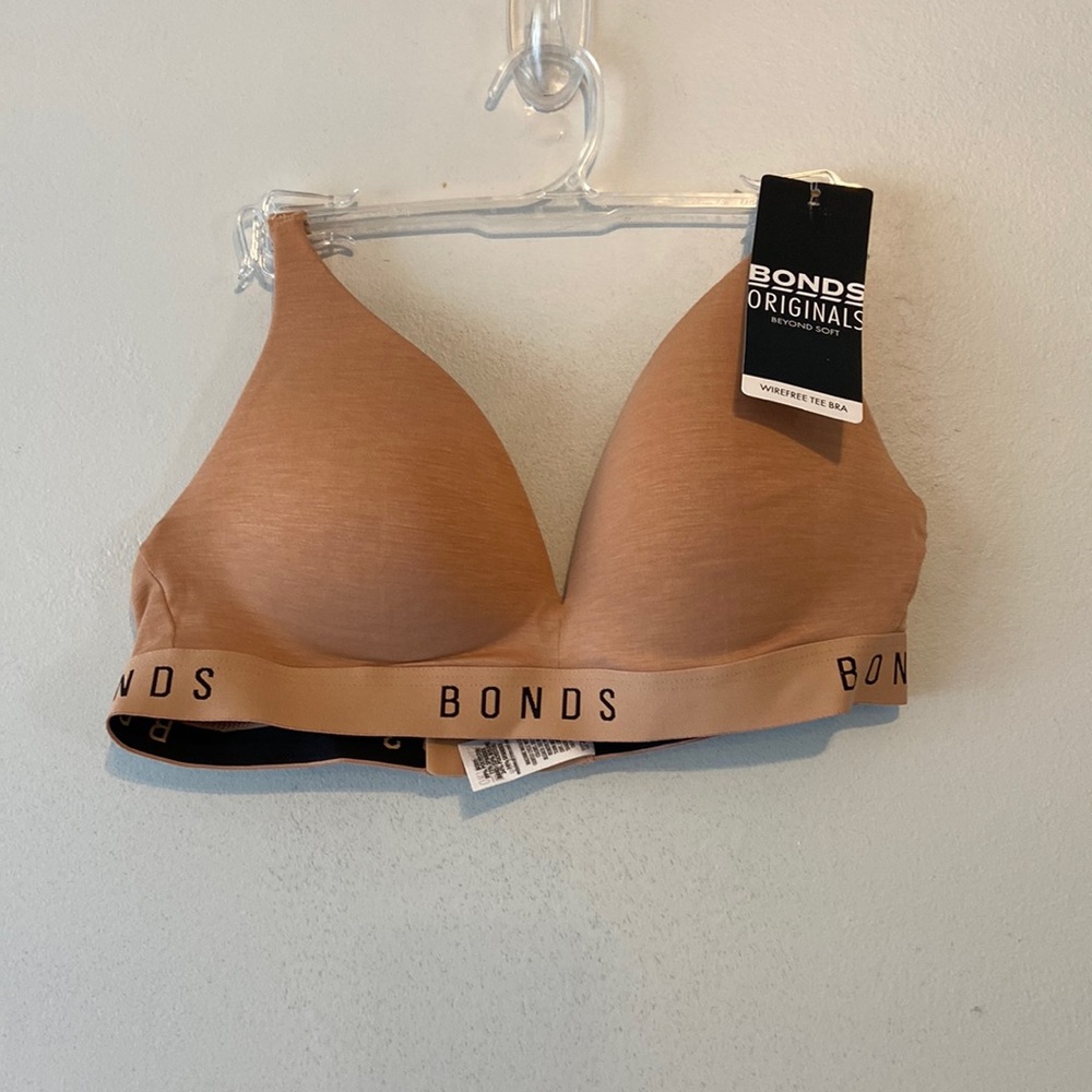 NWT size 34B tee shirt bra
